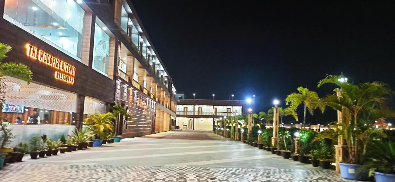The Bodhi Palace Resort Exterior photo